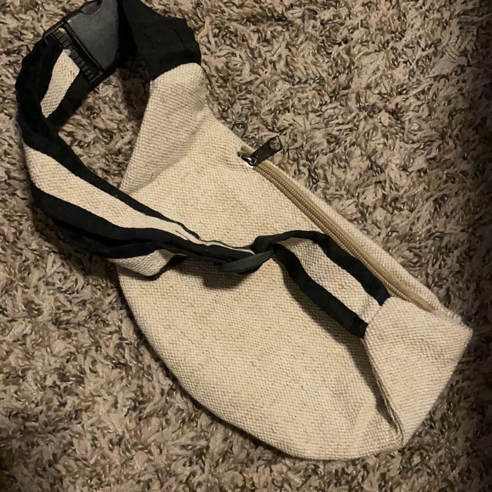 hemp fannypack - Picture 3 of 3